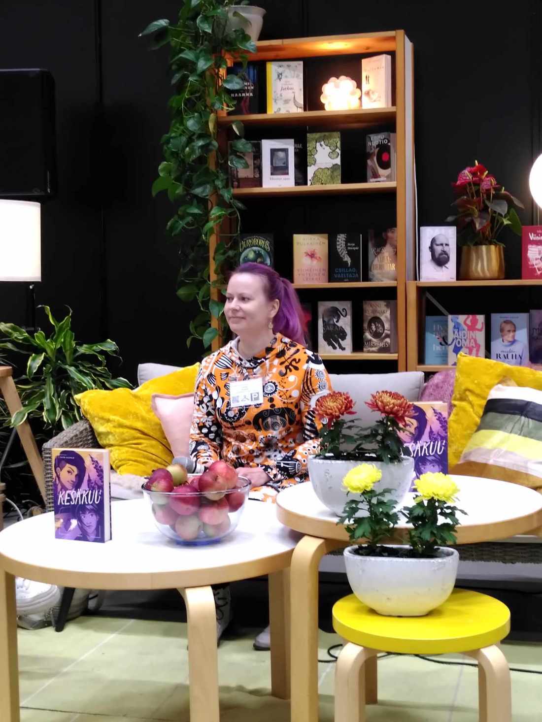 Katri Alatalo haastattelussa Turun Kirjamessuilla